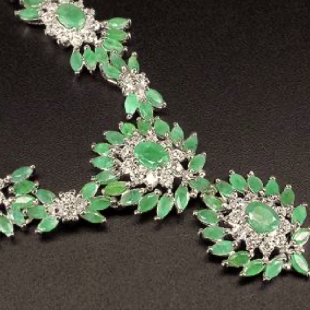 NATURAL 17ct EMERALD AND CZ NECKLACE STERLING SILVER